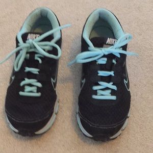 Nike Dual Fusion Sneakers